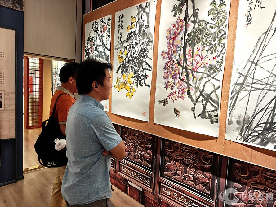 1755105190644161.jpg 4.jpg