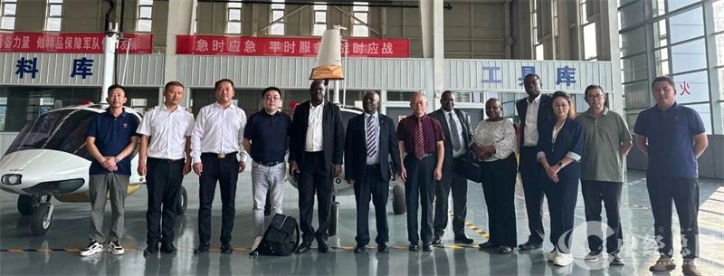 1757561186177126.jpg 乔海.jpg