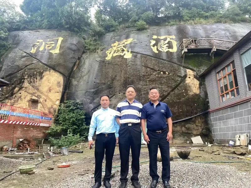 1760273712103168.jpg 3_副本.jpg