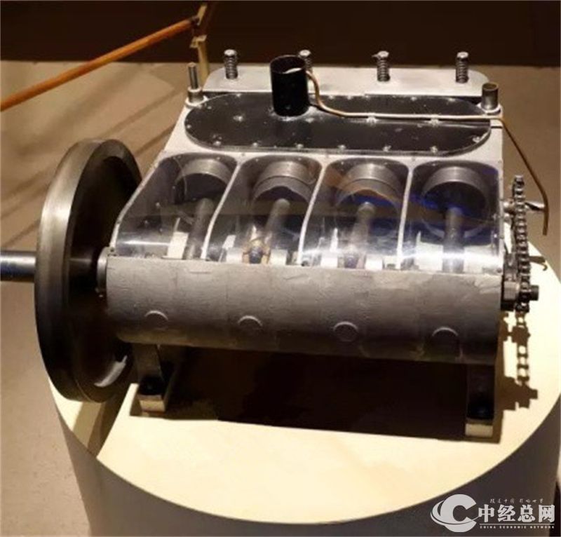 莱特兄弟“飞行者一号”发动机.jpg
