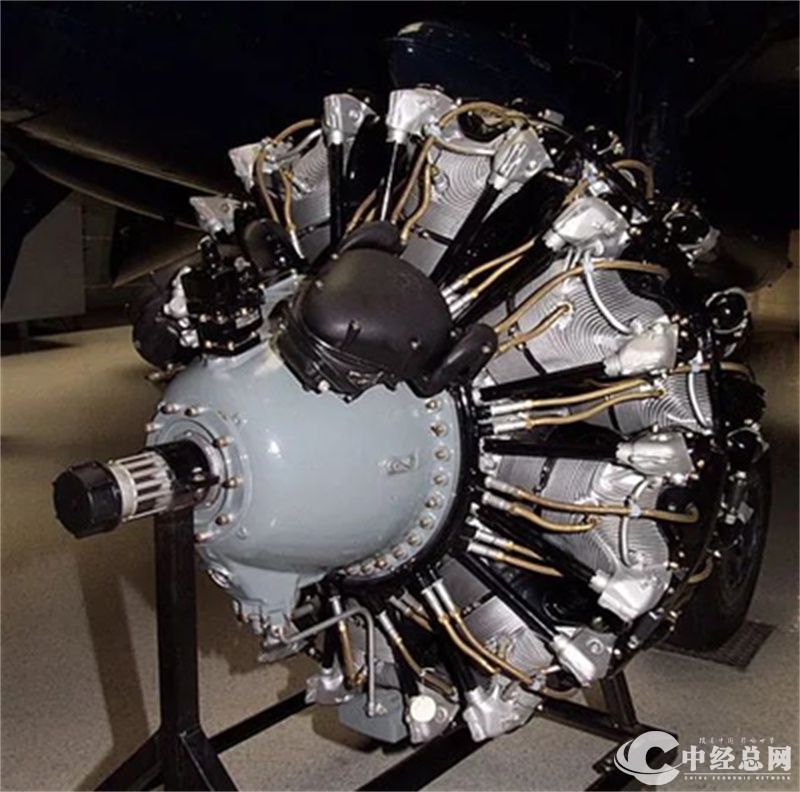 普惠R2800“双黄蜂”发动机.jpg